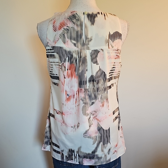 White House Black Market Cream and Pink Patterned Tank Top - Picture 5 of 7